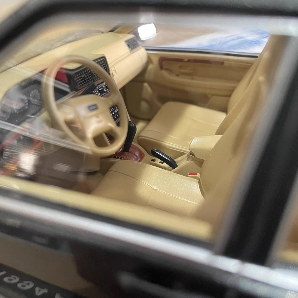[Triple9] 1:18 Volvo 1996 960 Gray Model Car Die-Cast