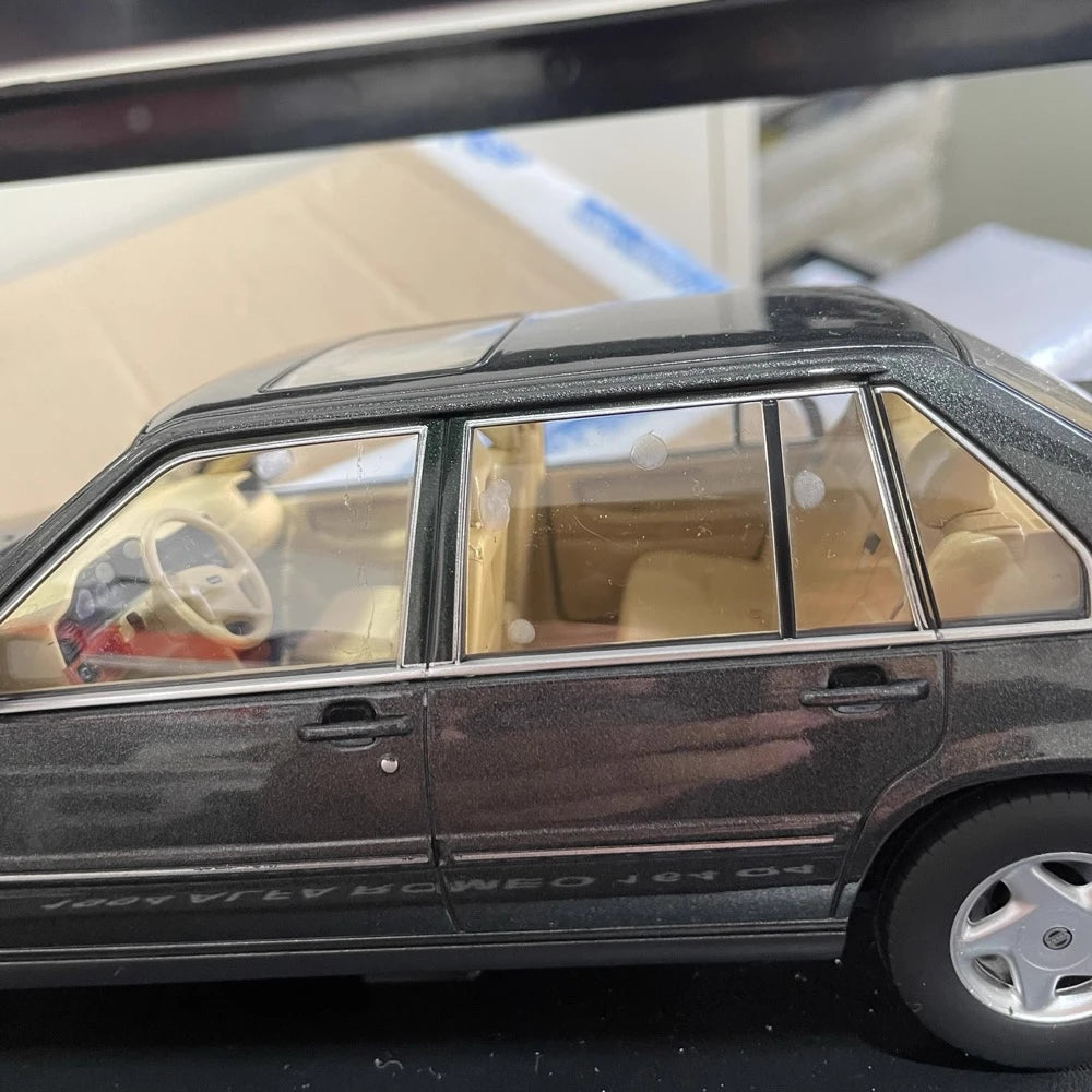 [Triple9] 1:18 Volvo 1996 960 Gray Model Car Die-Cast