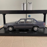[Triple9] 1:18 Volvo 1996 960 paars modelauto Die-Cast