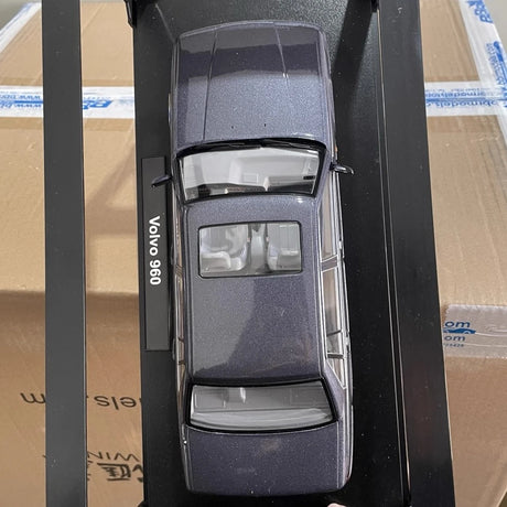 [Triple9] 1:18 Volvo 1996 960 Purple Model Car Die-Cast