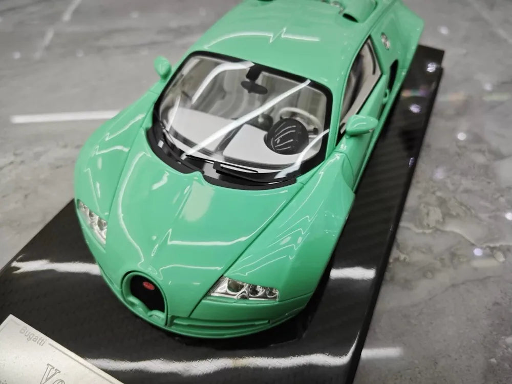 [Ultra Unique] 1:18 Bugatti 2005 Veyron Blue Model Car Resin
