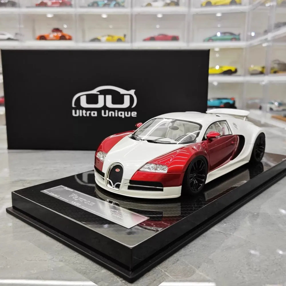 [Ultra Unique] 1:18 Bugatti 2005 Veyron White & Red Model Car Resin