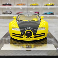 [Ultra Unique] 1:18 Bugatti 2005 Veyron Yellow Model Car Resin