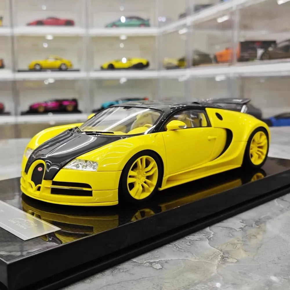 [Ultra Unique] 1:18 Bugatti 2005 Veyron Yellow Model Car Resin