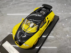 [Ultra Unique] 1:18 Bugatti 2005 Veyron Yellow Model Car Resin