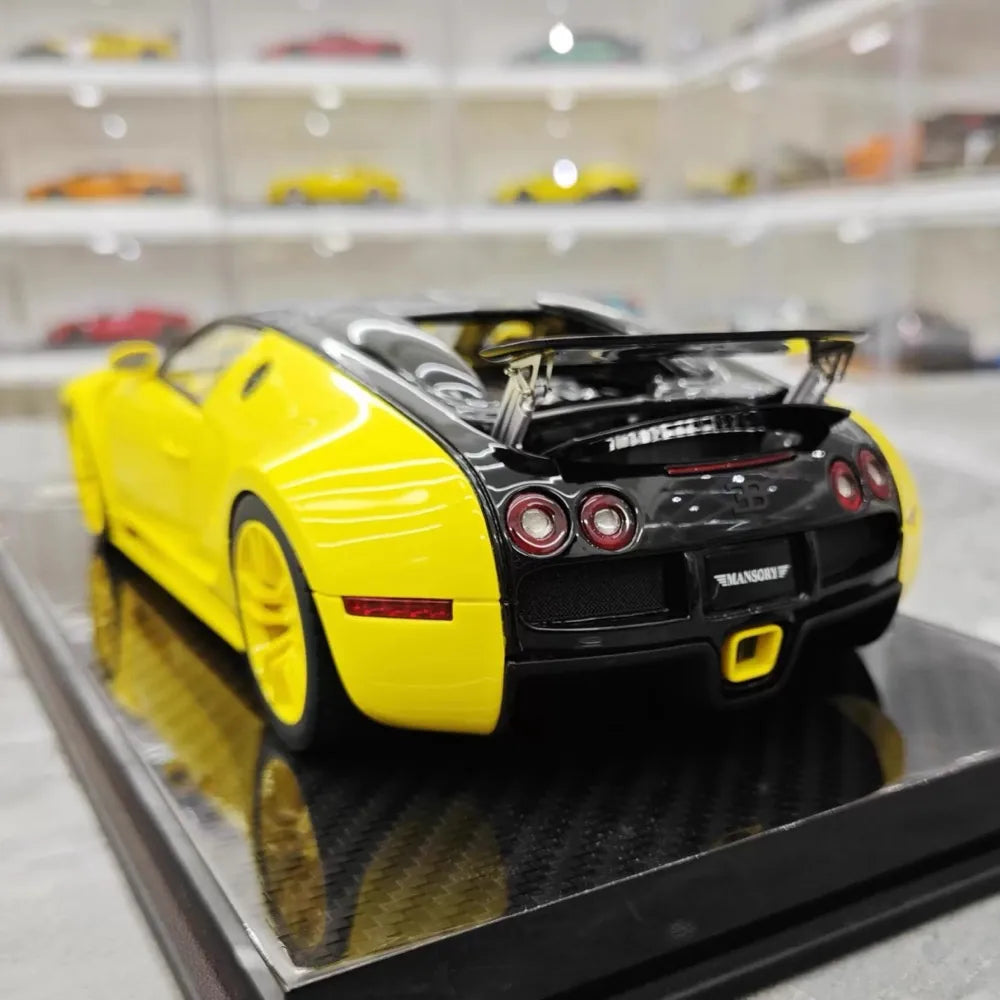 [Ultra Unique] 1:18 Bugatti 2005 Veyron Yellow Model Car Resin