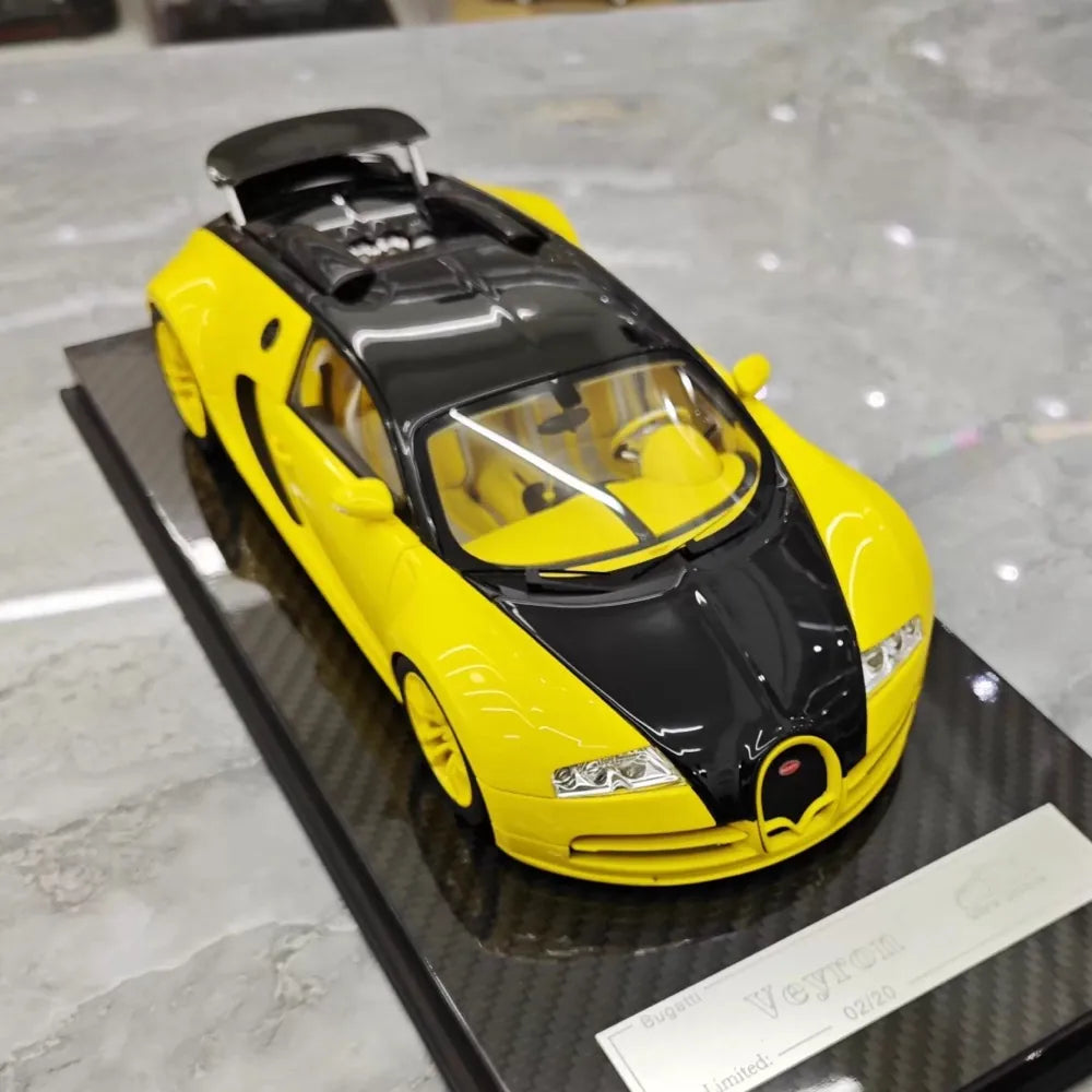 [Ultra Unique] 1:18 Bugatti 2005 Veyron Yellow Model Car Resin
