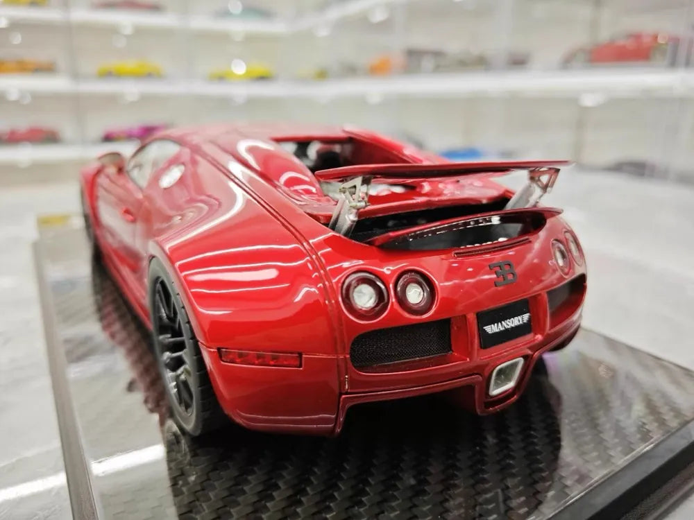 [Ultra Unique] 1:18 Bugatti 2005 Veyron Red Model Car Resin