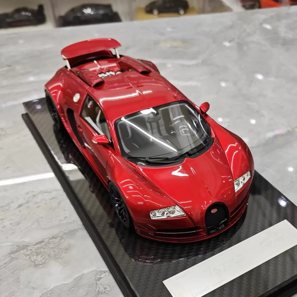 [Ultra Unique] 1:18 Bugatti 2005 Veyron Red Model Car Resin