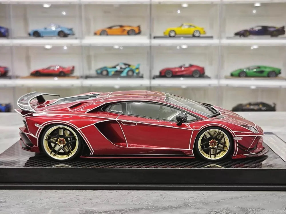 [Ultra Unique] 1:18 Lamborghini 2015 Aventador LP750-4 SV Red Model Car Resin