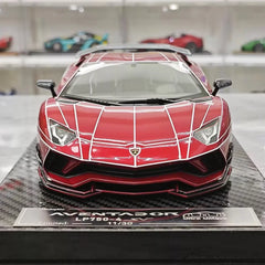 [Ultra Unique] 1:18 Lamborghini 2015 Aventador LP750-4 SV Red Model Car Resin