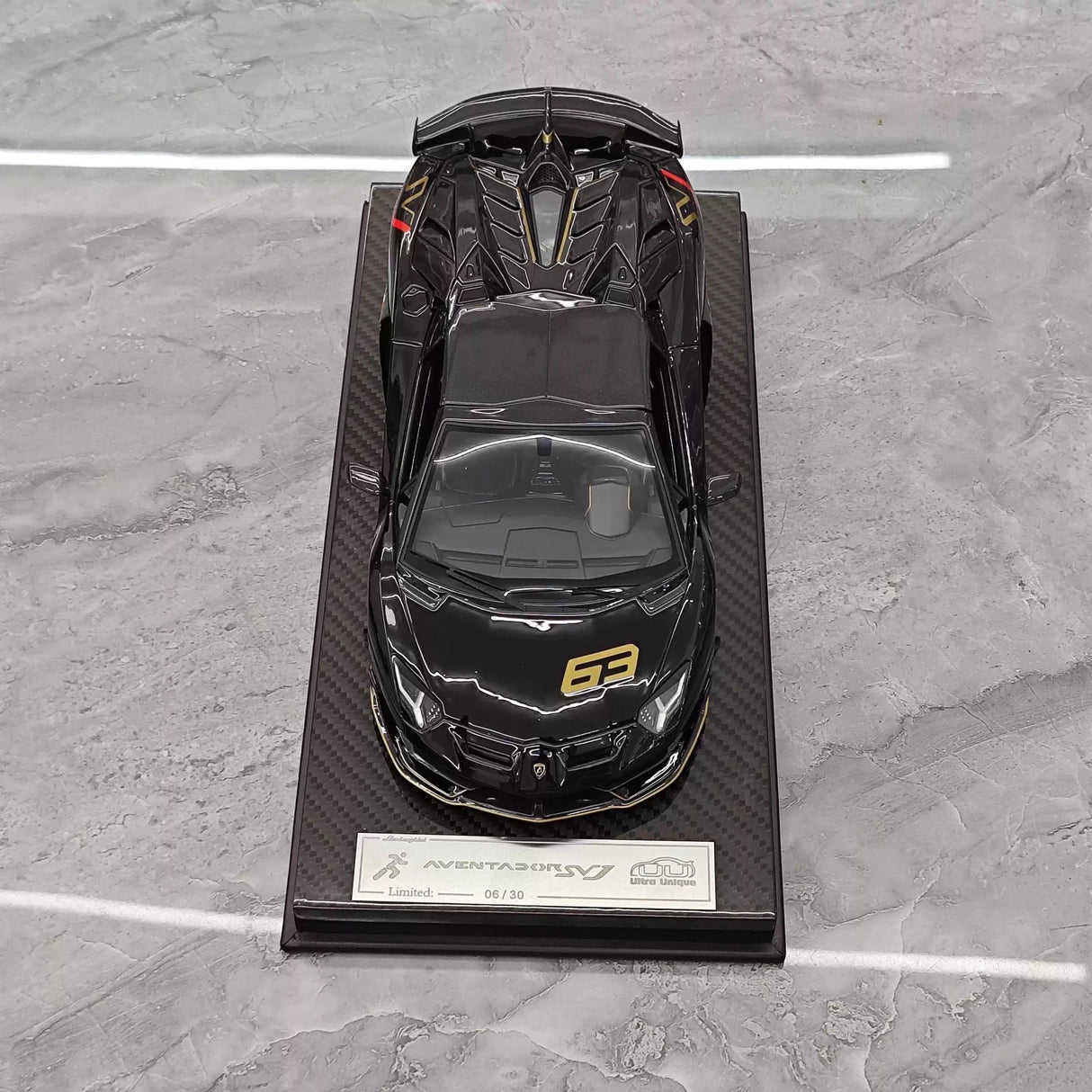 Ultra Unique Lamborghini 2019 Aventador SVJ zwart 1:18 – Collectible resin Model resin