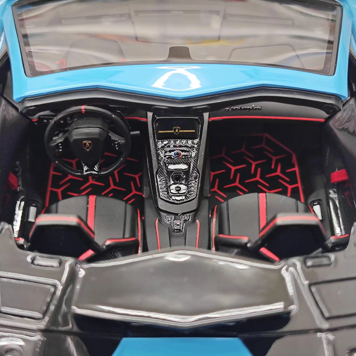 Ultra Unique Lamborghini 2019 Aventador SVJ Cyan 1:18 – Verzamelbare Resin Modelresin Hars