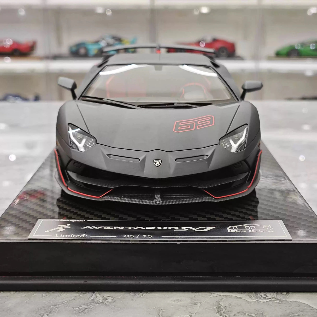 Ultra Unique Lamborghini 2019 Aventador SVJ matzwarte 1:18 – Verzamelbare resin modelresin resin
