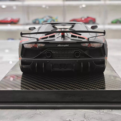 Ultra Unique Lamborghini 2019 Aventador SVJ matzwarte 1:18 – Verzamelbare resin modelresin resin