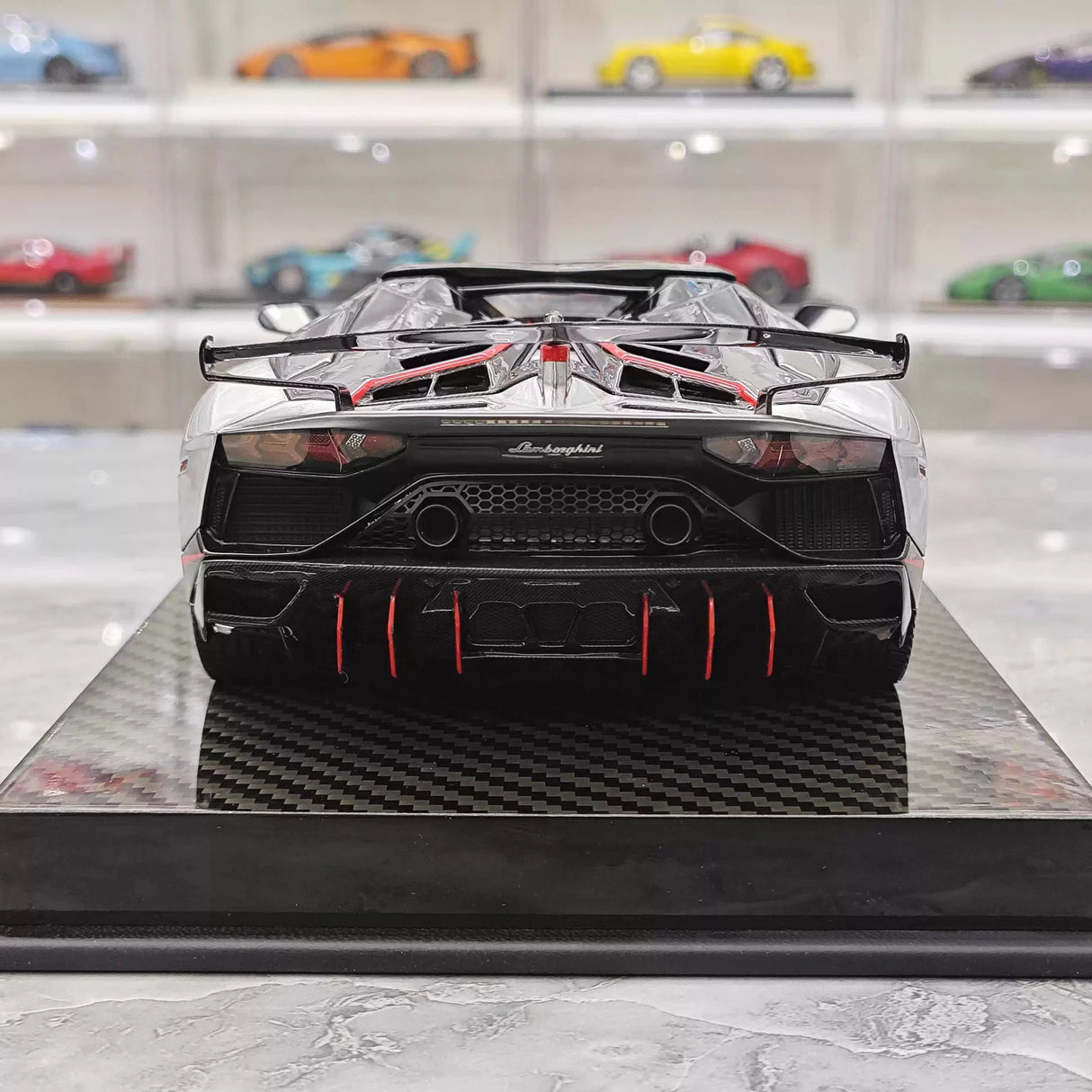 Ultra Unique Lamborghini 2019 Aventador SVJ Silver 1:18 – Verzamelbare resin modelresin resin