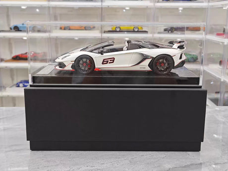 Ultra Unique Lamborghini 2019 Aventador SVJ wit 1:18 – Collectible resin Model resin
