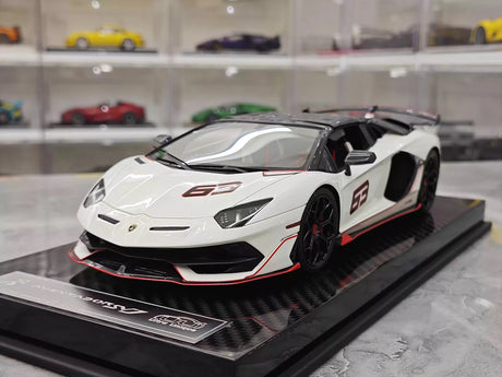 Ultra Unique Lamborghini 2019 Aventador SVJ wit 1:18 – Collectible resin Model resin