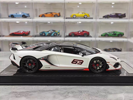 Ultra Unique Lamborghini 2019 Aventador SVJ wit 1:18 – Collectible resin Model resin