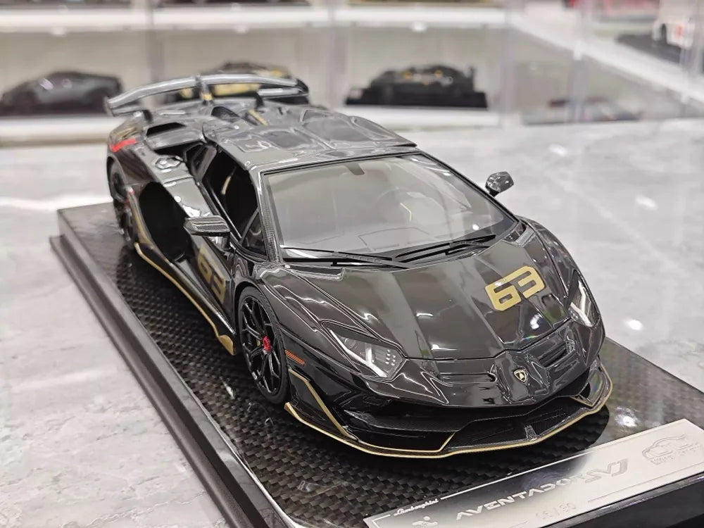 [Ultra Unique] 1:18 Lamborghini 2019 Aventador SVJ Coupe noir voiture miniature Resin