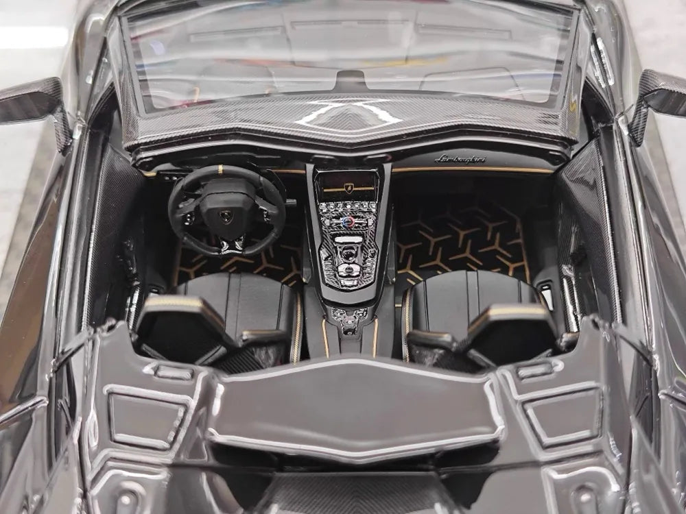 [Ultra Unique] 1:18 Lamborghini 2019 Aventador SVJ Coupe noir voiture miniature Resin