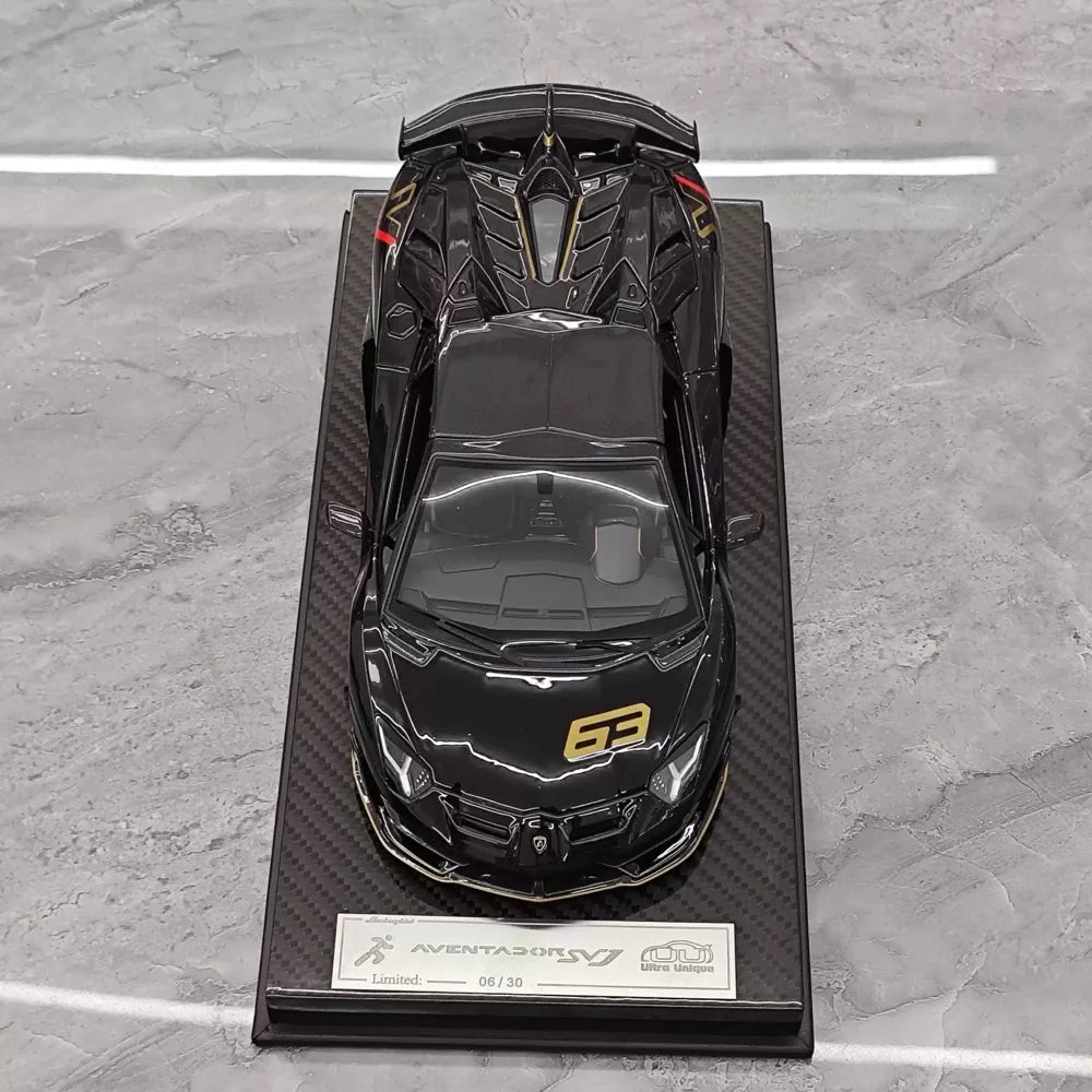 [Ultra Unique] 1:18 Lamborghini 2019 Aventador SVJ Coupe noir voiture miniature Resin