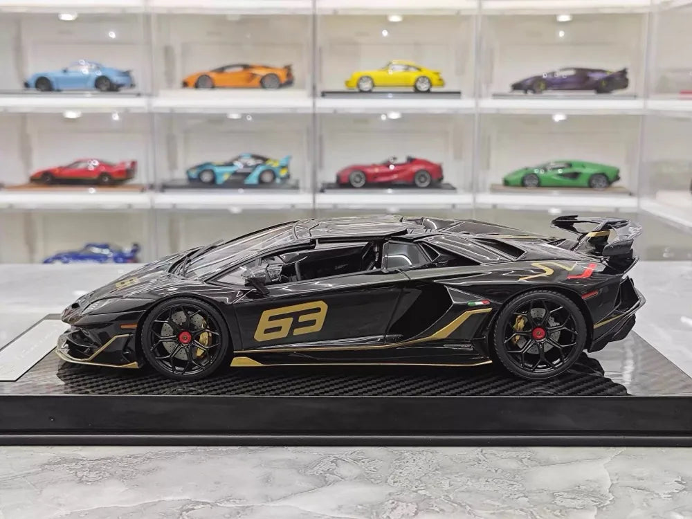 [Ultra Unique] 1:18 Lamborghini 2019 Aventador SVJ Coupe noir voiture miniature Resin