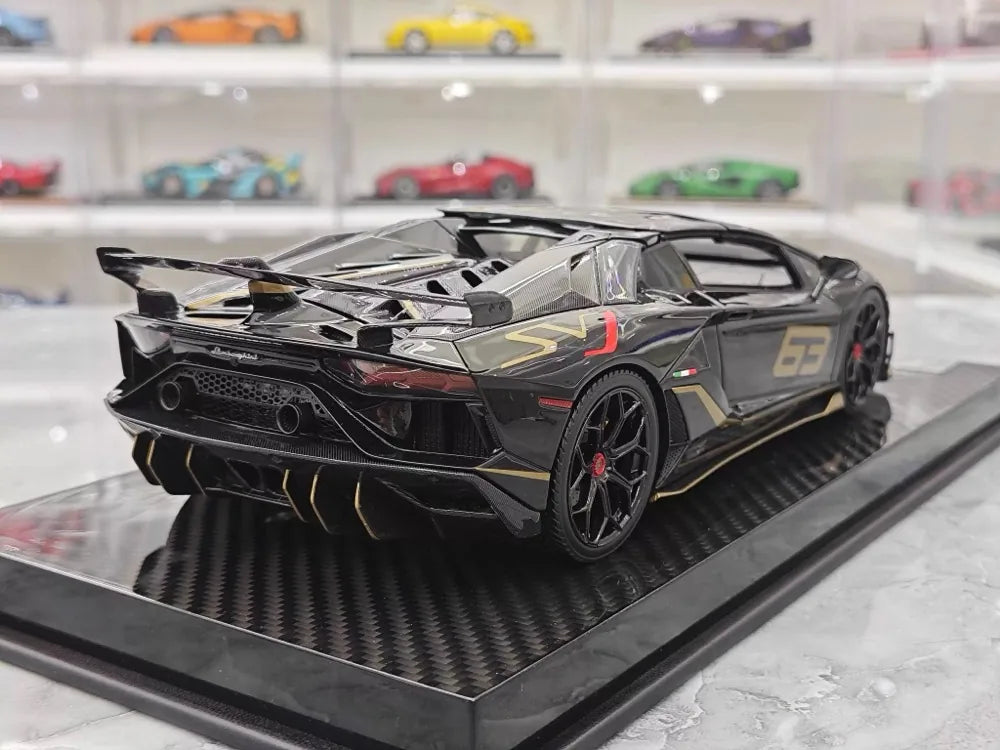 [Ultra Unique] 1:18 Lamborghini 2019 Aventador SVJ Coupe Black Model Car Resin