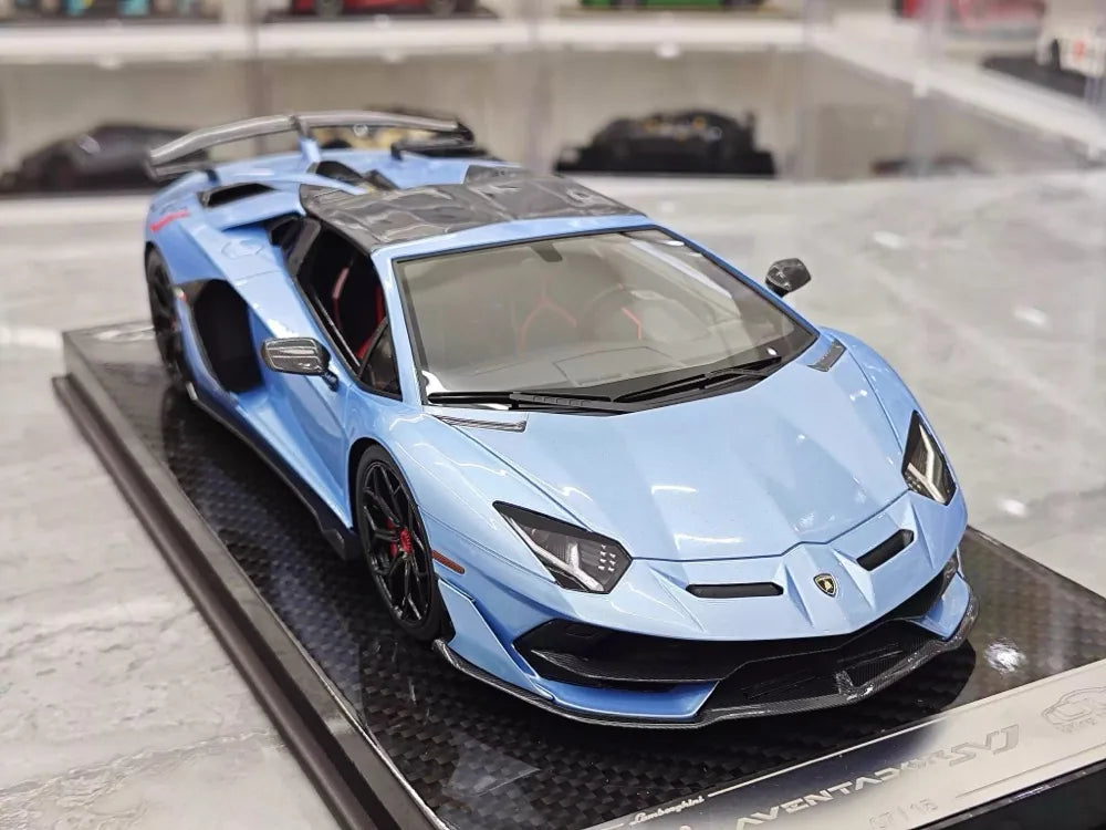 [Ultra Unique] 1:18 Lamborghini 2019 Aventador SVJ Coupe Blue Model Car Resin