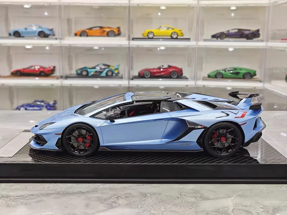 [Ultra Unique] 1:18 Lamborghini 2019 Aventador SVJ Coupe Blue Model Car Resin