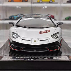 [Ultra Unique] 1:18 Lamborghini 2019 Aventador SVJ Coupe argent voiture miniature Resin