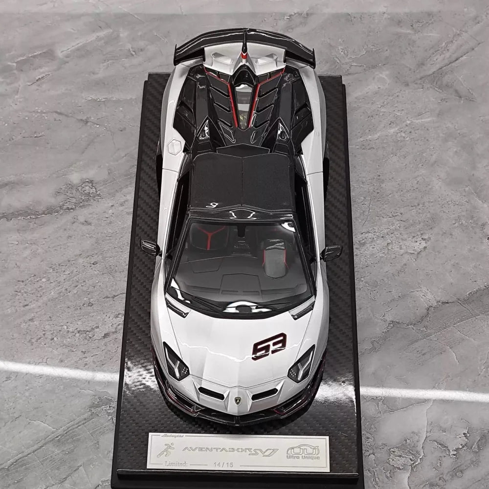 [Ultra Unique] 1:18 Lamborghini 2019 Aventador SVJ Coupe argent voiture miniature Resin