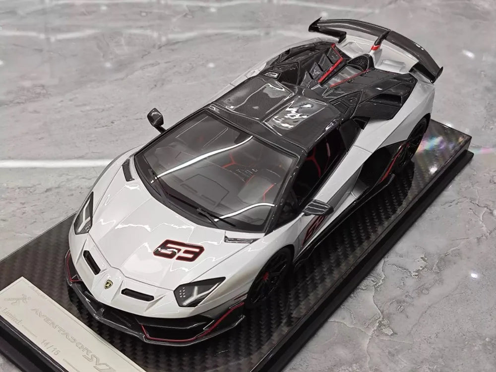 [Ultra Unique] 1:18 Lamborghini 2019 Aventador SVJ Coupe argent voiture miniature Resin