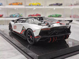 [Ultra Unique] 1:18 Lamborghini 2019 Aventador SVJ Coupe argento modellino di auto resina