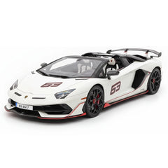 [Ultra Unique] 1:18 Lamborghini 2019 Aventador SVJ Coupe White Model Car Resin