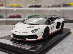 [Ultra Unique] 1:18 Lamborghini 2019 Aventador SVJ Coupe White Model Car Resin