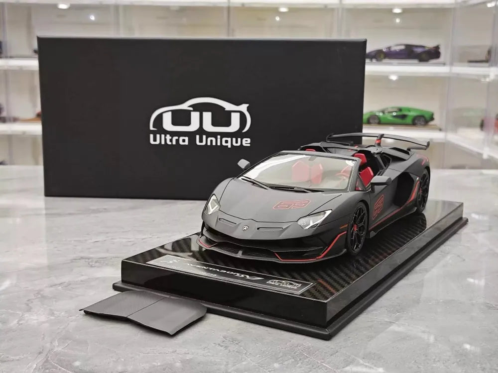 [Ultra Unique] 1:18 Lamborghini 2019 Aventador SVJ Roadster nero modellino di auto resina