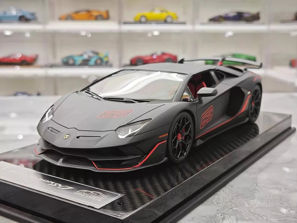 [Ultra Unique] 1:18 Lamborghini 2019 Aventador SVJ Roadster Black Model Car Resin
