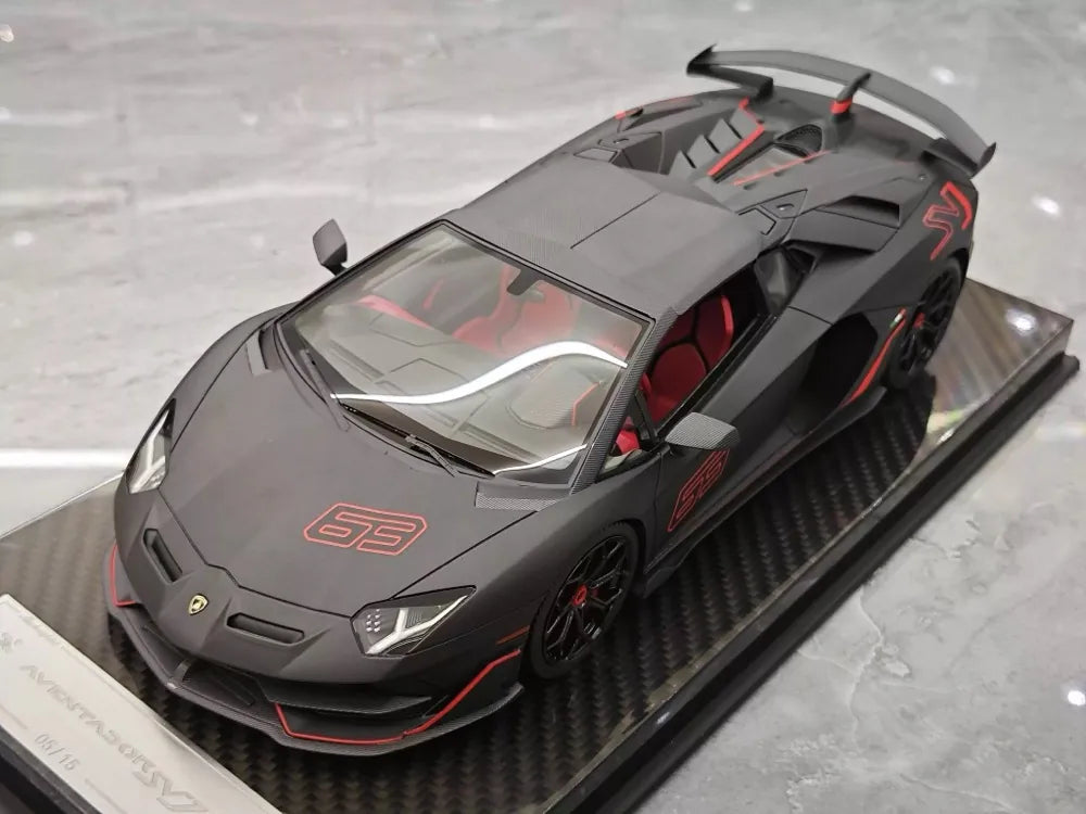 [Ultra Unique] 1:18 Lamborghini 2019 Aventador SVJ Roadster Black Model Car Resin