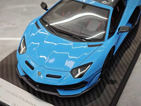[Ultra Unique] 1:18 Lamborghini 2019 Aventador SVJ Roadster Blue Model Car Resin