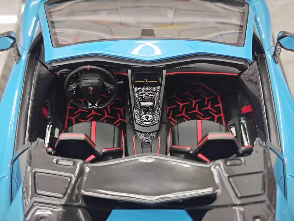 [Ultra Unique] 1:18 Lamborghini 2019 Aventador SVJ Roadster Blue Model Car Resin