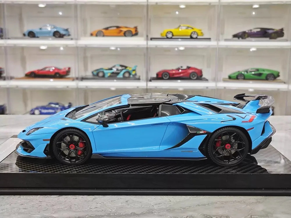 [Ultra Unique] 1:18 Lamborghini 2019 Aventador SVJ Roadster Blue Model Car Resin