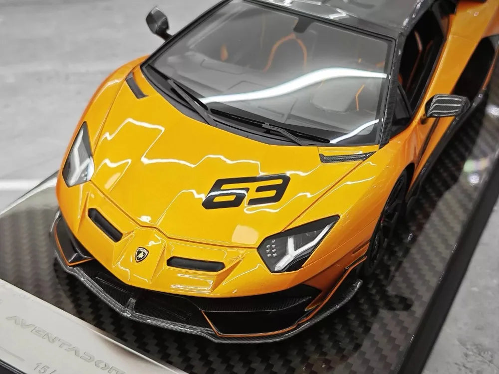[Ultra Unique] 1:18 Lamborghini 2019 Aventador SVJ Roadster Orange Model Car Resin