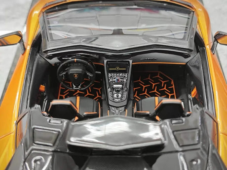 [Ultra Unique] 1:18 Lamborghini 2019 Aventador SVJ Roadster Orange Model Car Resin