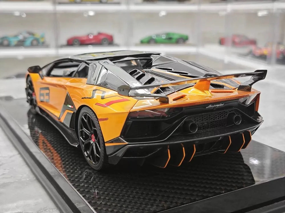 [Ultra Unique] 1:18 Lamborghini 2019 Aventador SVJ Roadster Orange Model Car Resin