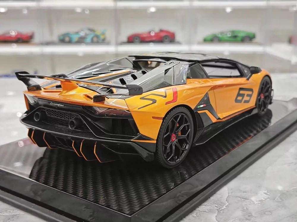[Ultra Unique] 1:18 Lamborghini 2019 Aventador SVJ Roadster Orange Model Car Resin