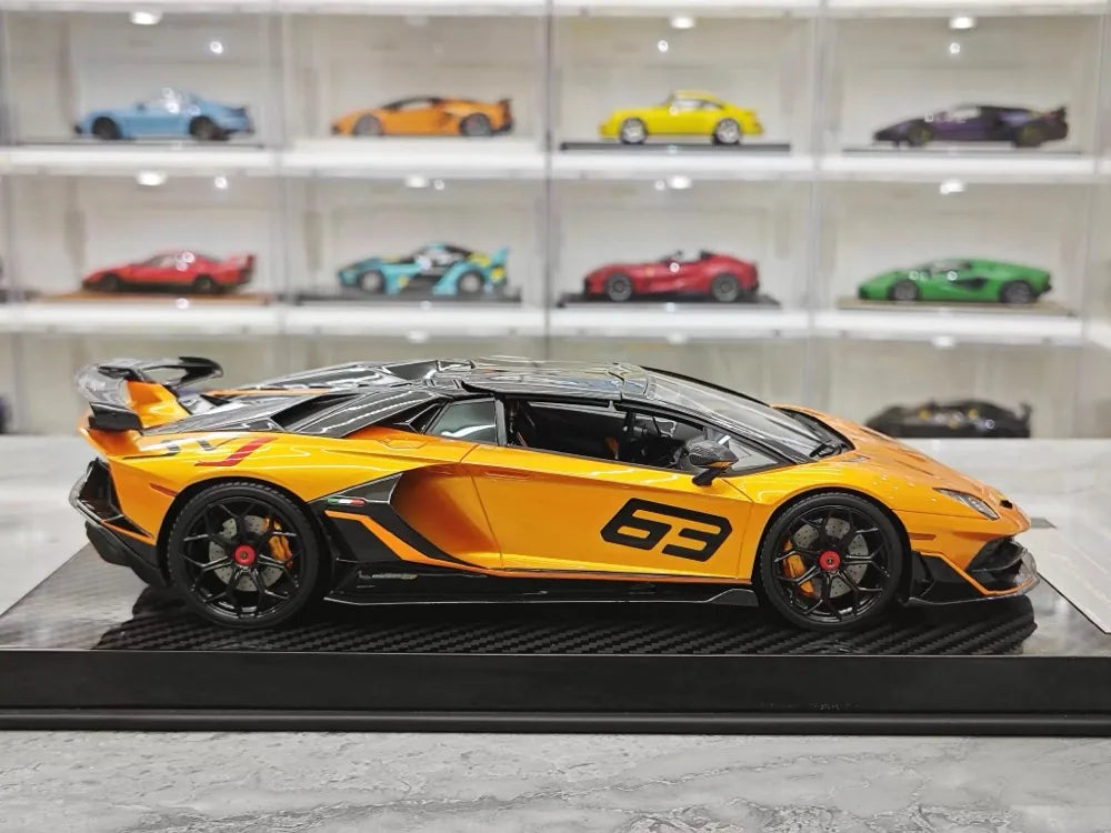 [Ultra Unique] 1:18 Lamborghini 2019 Aventador SVJ Roadster Orange Model Car Resin