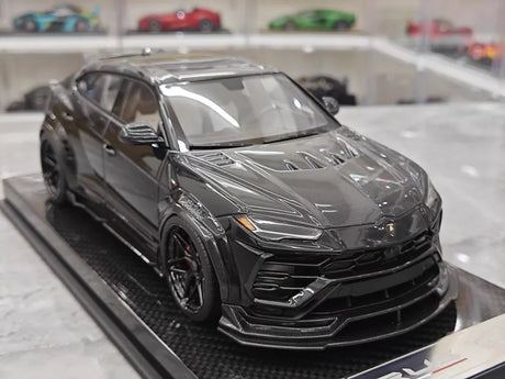 [Ultra Unique] 1:18 Lamborghini 2019 Urus Widebody Black Model Car Resin