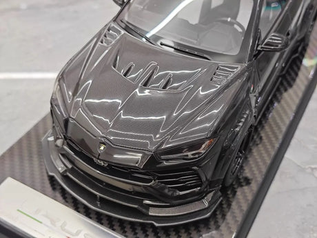 [Ultra Unique] 1:18 Lamborghini 2019 Urus Widebody Black Model Car Resin