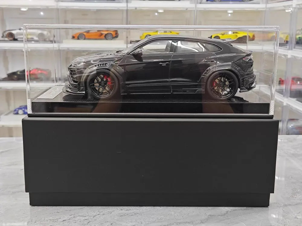 [Ultra Unique] 1:18 Lamborghini 2019 Urus Widebody zwart modelauto Hars